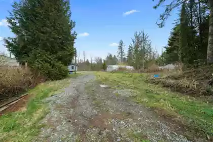 25511 Dewdney Trunk Road, Maple Ridge, BC