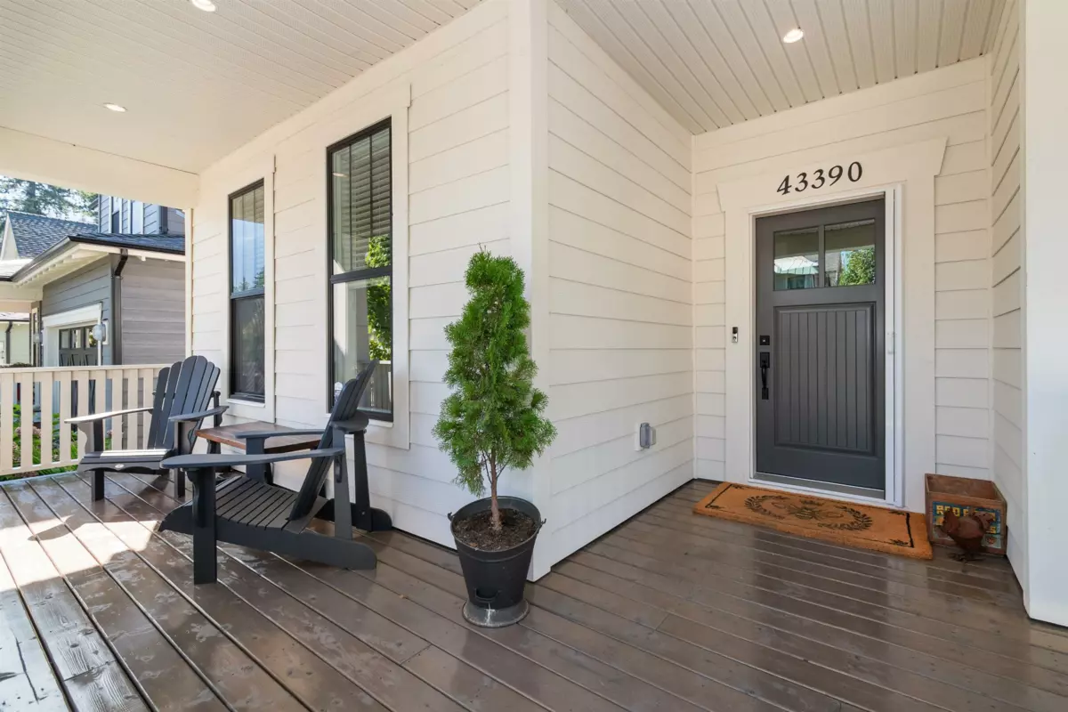 Living Room Photo of 43390 Creekside Circle, Lindell Beach, BC