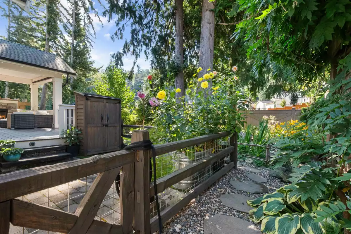 Powder Room Photo of 43390 Creekside Circle, Lindell Beach, BC