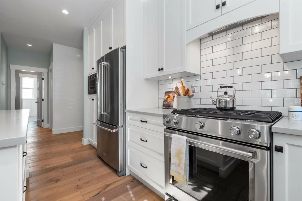 Primary Bathroom Photo of 43390 Creekside Circle, Lindell Beach, BC