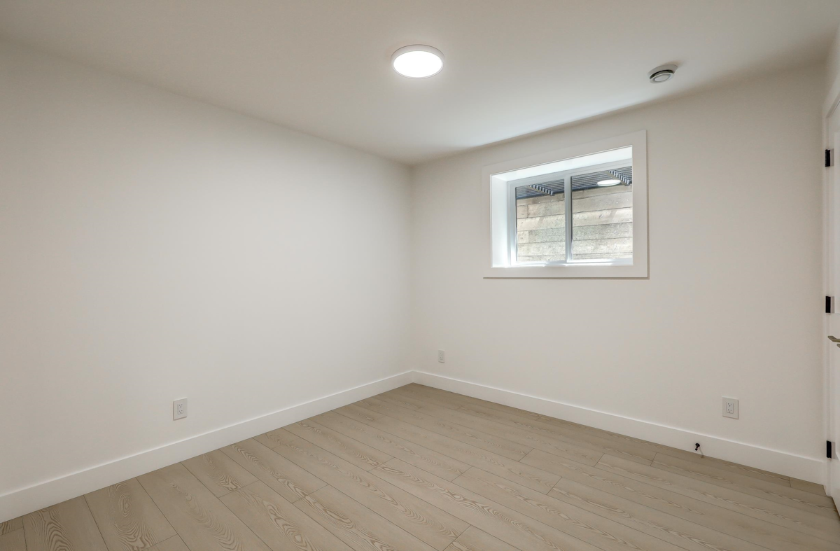 Aerial View of 15569 Oxenham Avenue, White Rock, BC