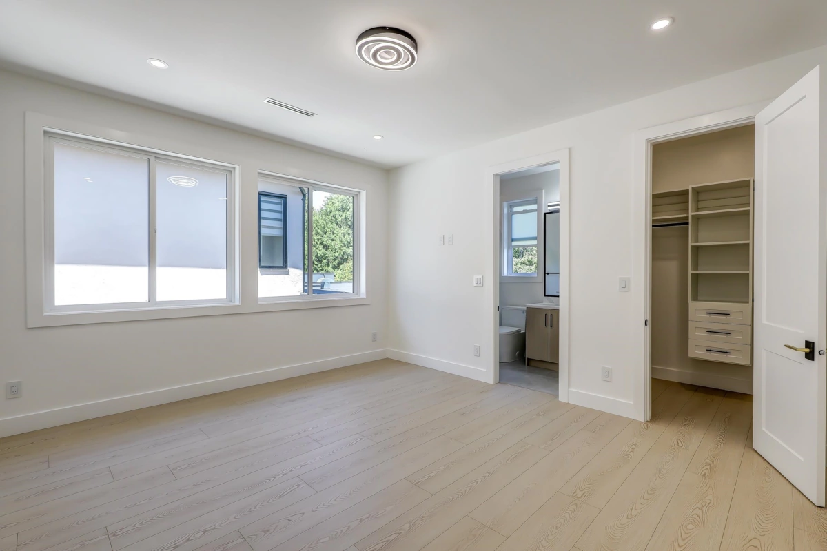 Bedroom 4 Photo of 15569 Oxenham Avenue, White Rock, BC