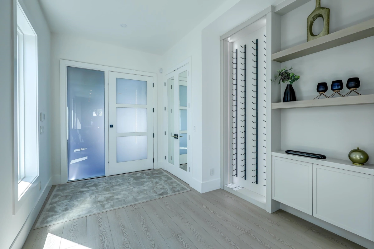 Pantry Photo of 15569 Oxenham Avenue, White Rock, BC