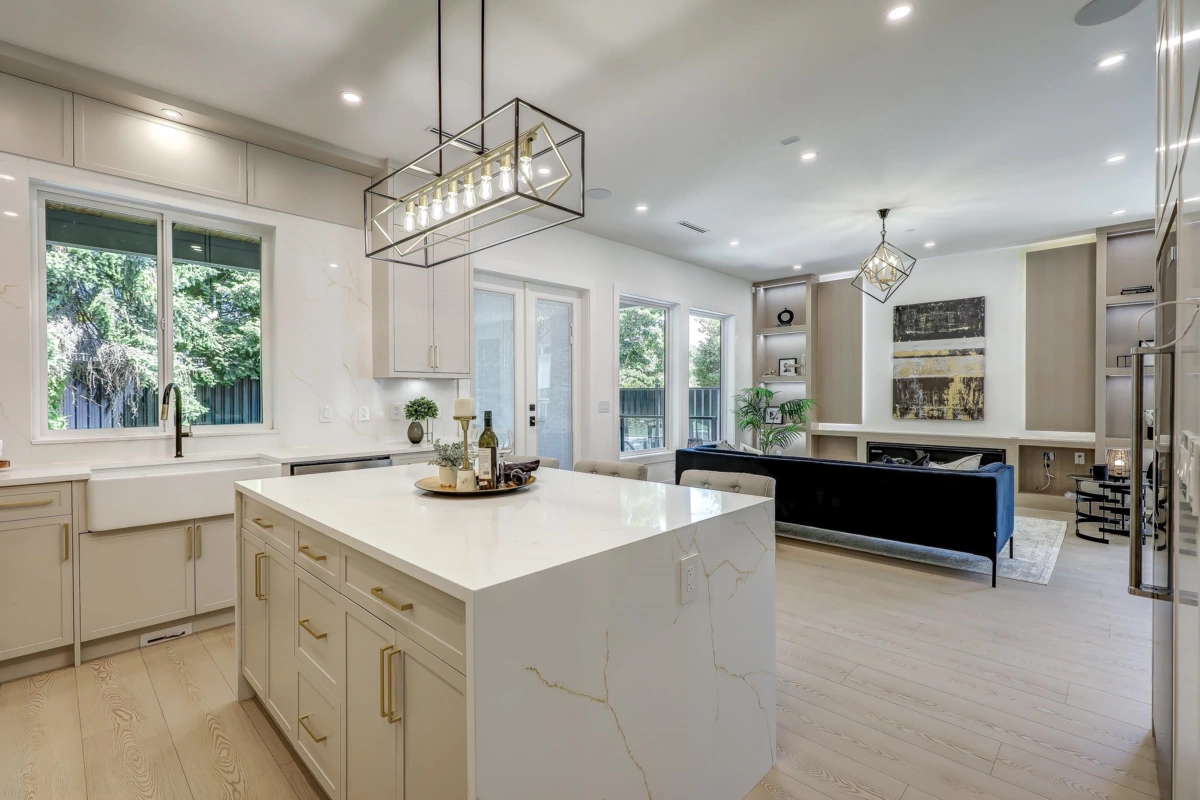 Primary Bedroom Photo of 15569 Oxenham Avenue, White Rock, BC