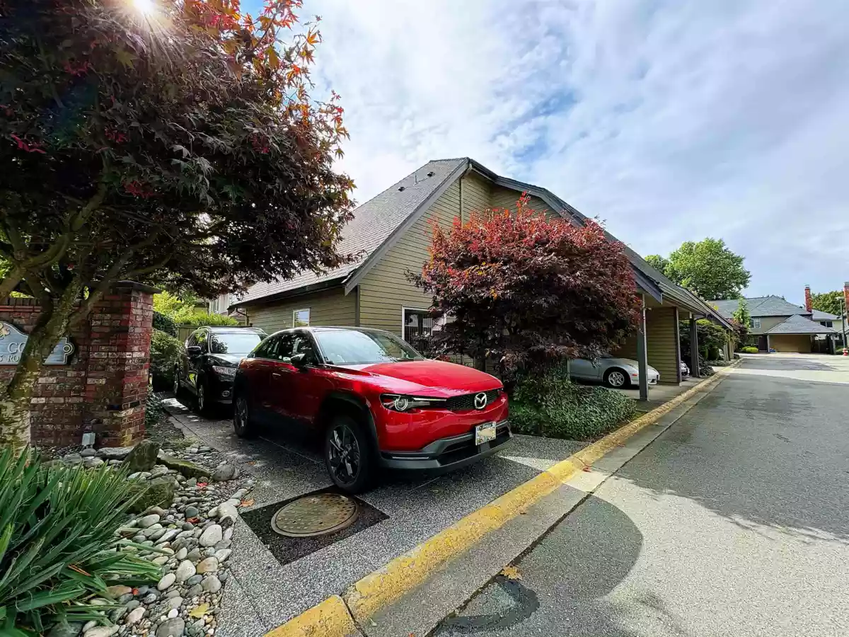 Guest Bathroom Photo of 11 8631 No.3 Road, Richmond, BC