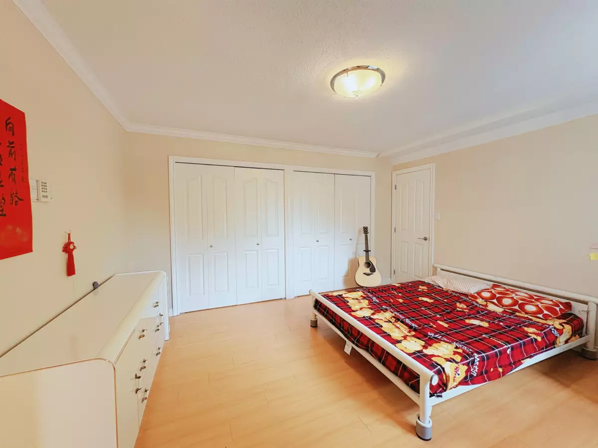 Kitchen Island Photo of 11 8631 No.3 Road, Richmond, BC