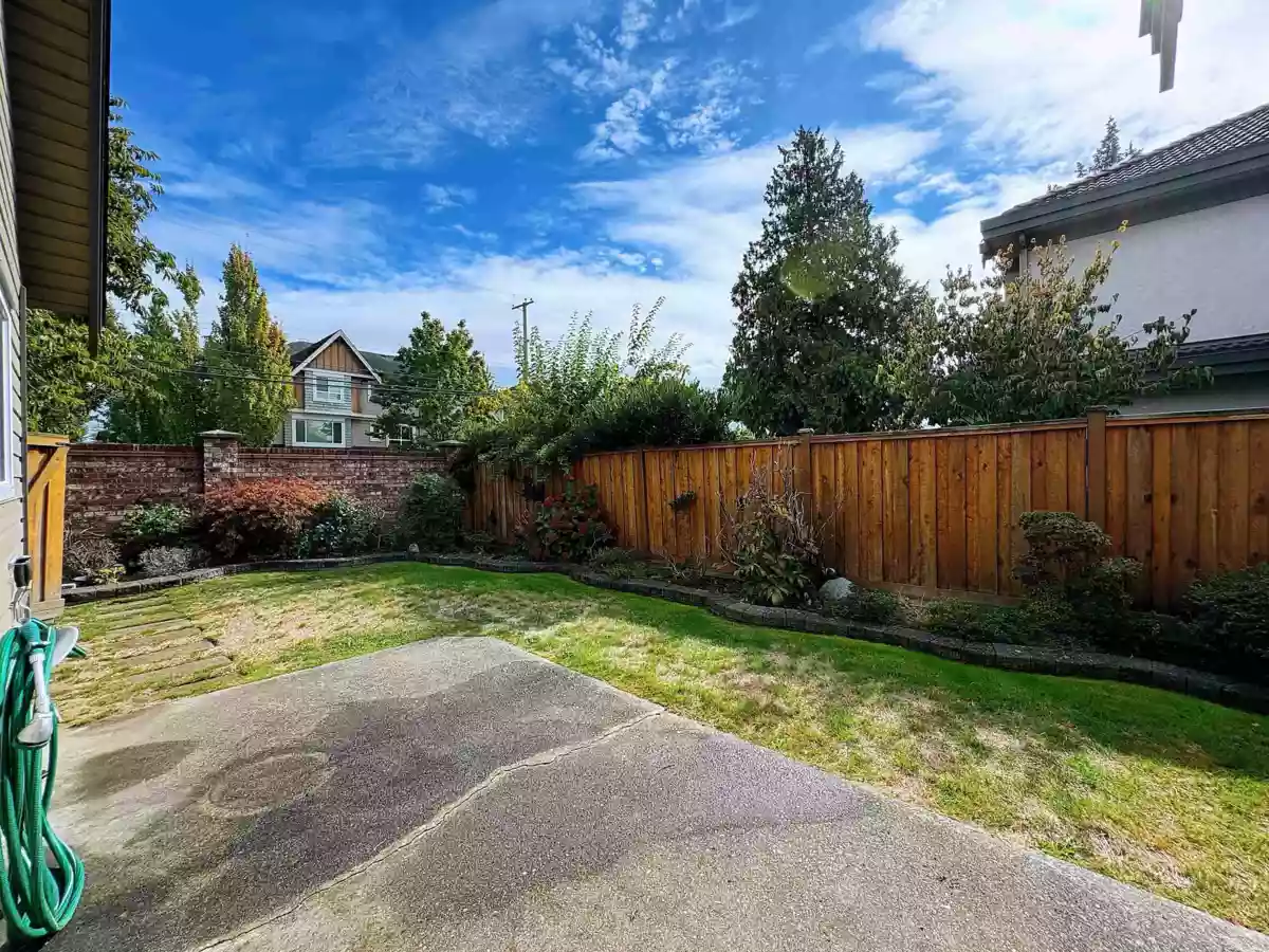 Powder Room Photo of 11 8631 No.3 Road, Richmond, BC
