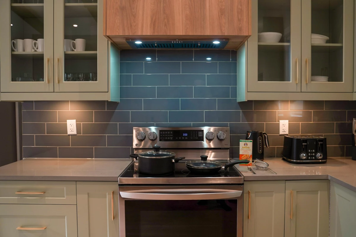 Breakfast Nook Photo of HG 184 71384 Grove Place, Sunshine Valley, BC