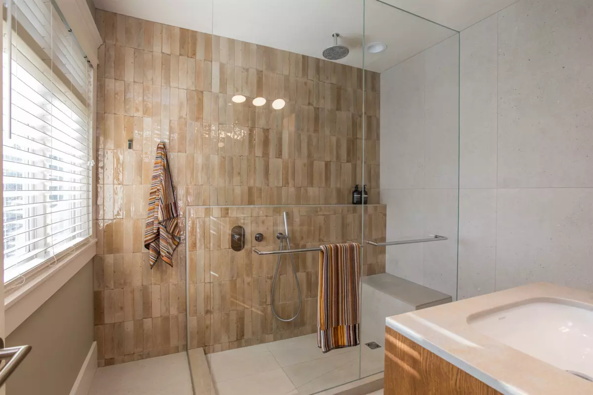 Entry Foyer Photo of 3242 W 3rd Avenue, Vancouver, BC