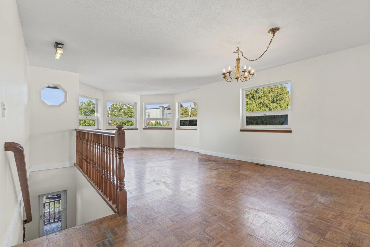 Breakfast Nook Photo of 45706 Stevenson Road, Chilliwack, BC