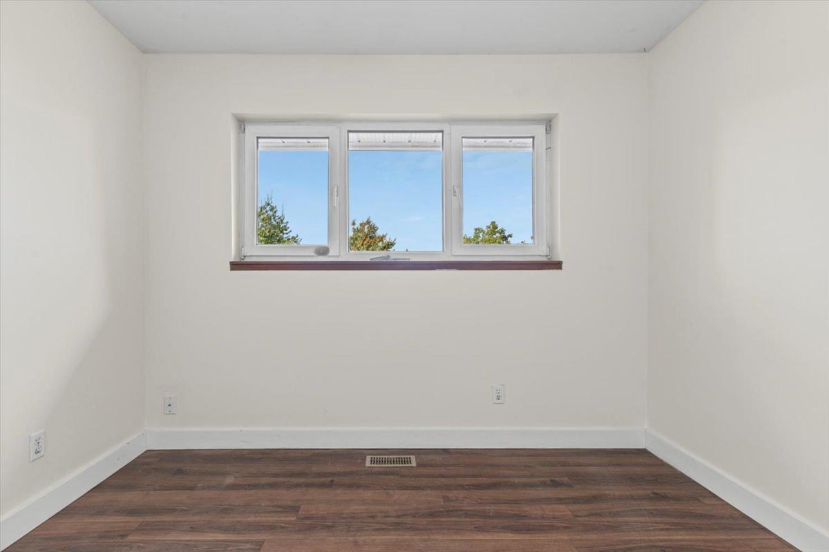 Entry Foyer Photo of 45706 Stevenson Road, Chilliwack, BC