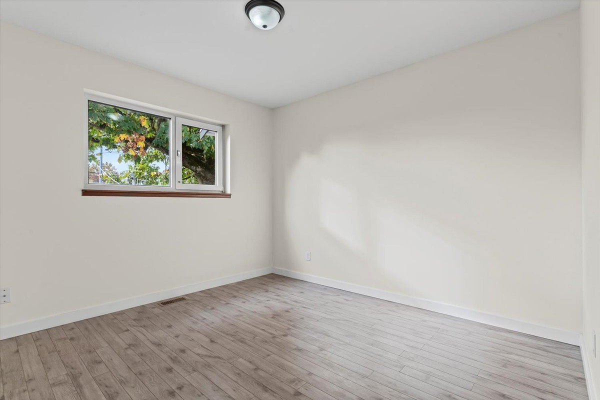 Hallway Photo of 45706 Stevenson Road, Chilliwack, BC