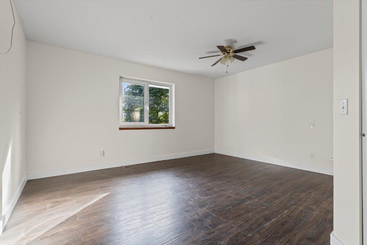 Powder Room Photo of 45706 Stevenson Road, Chilliwack, BC