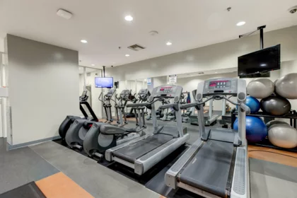 705 233 Robson Street, Vancouver, BC, Vancouver — Apartment/Condo for sale