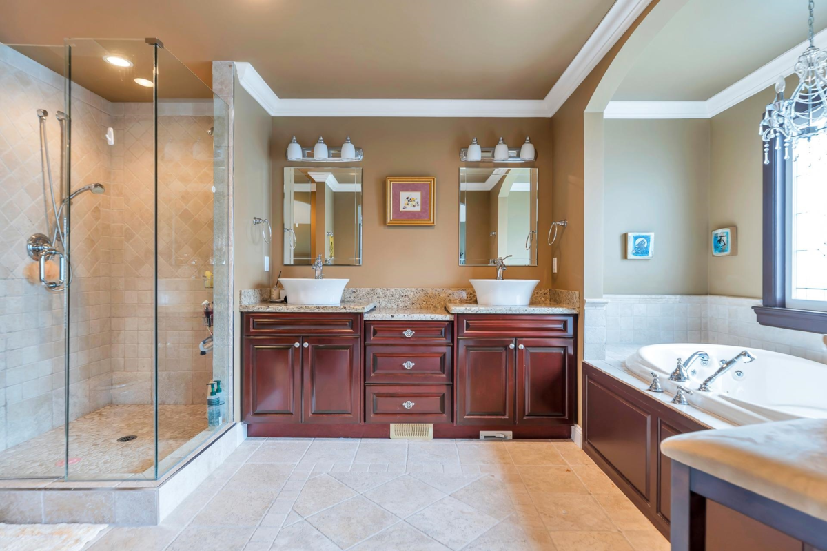 Basement Recreation Room Photo of 3791 154a Street, Surrey, BC