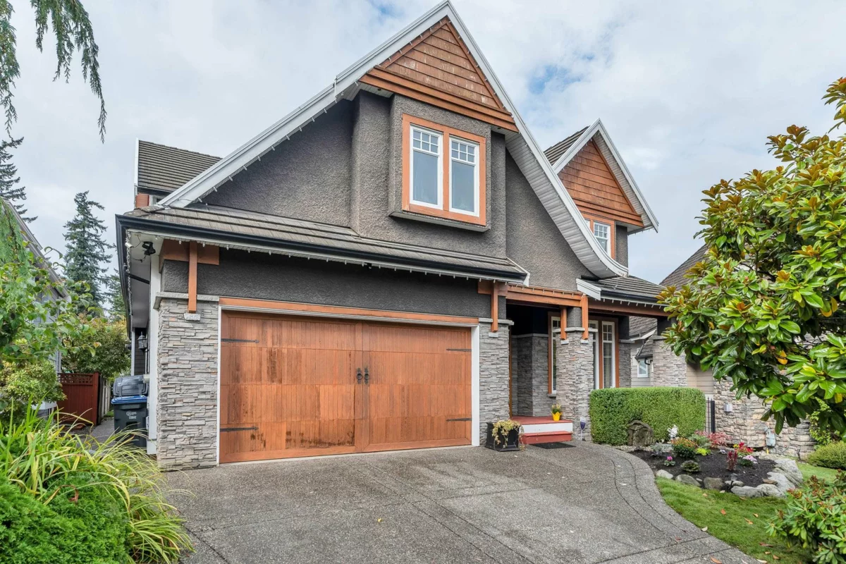 Living Room Photo of 3791 154a Street, Surrey, BC