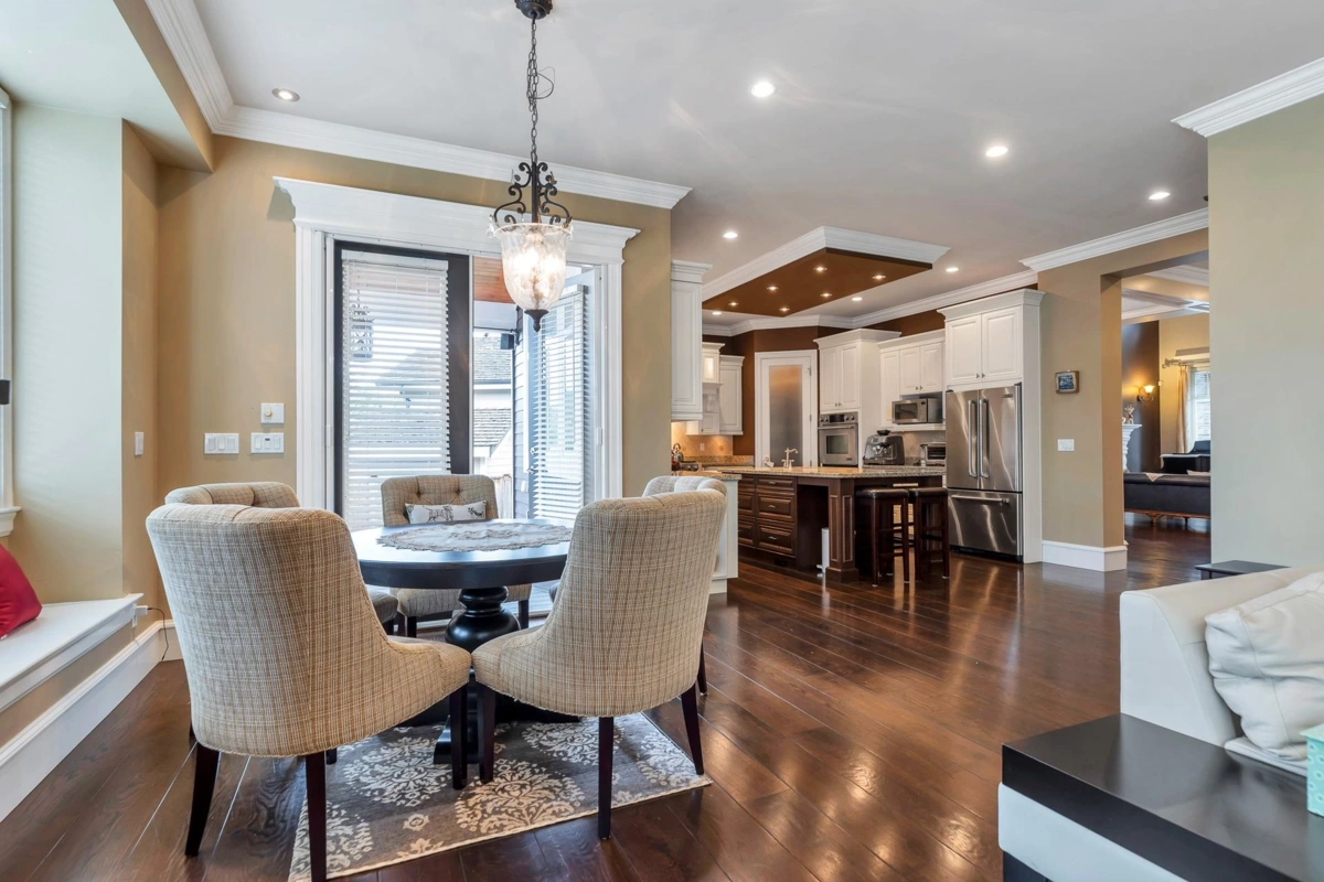 Walk-In Closet Photo of 3791 154a Street, Surrey, BC