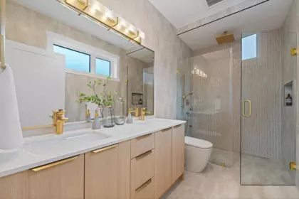 Powder Room Photo of 1 5883 Sophia Street, Vancouver, BC