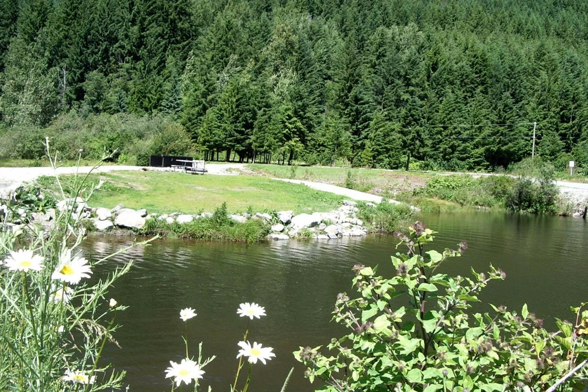 Primary Bathroom Photo of 14902 Parkwood Street, Sunshine Valley, BC