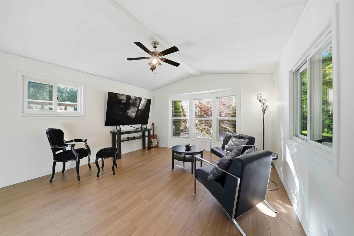 Basement Recreation Room Photo of 207 45835 Sleepy Hollow Road, Cultus Lake, BC