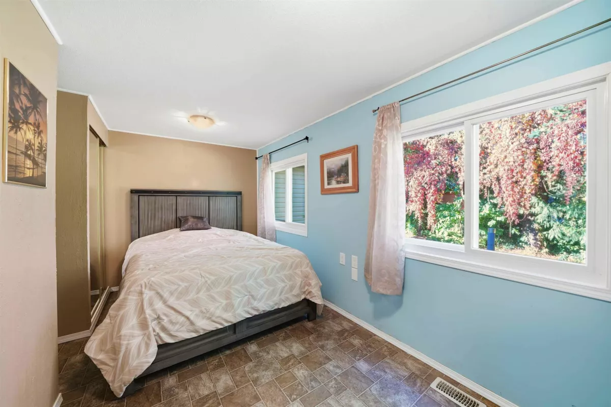 Family Room Photo of 207 45835 Sleepy Hollow Road, Cultus Lake, BC