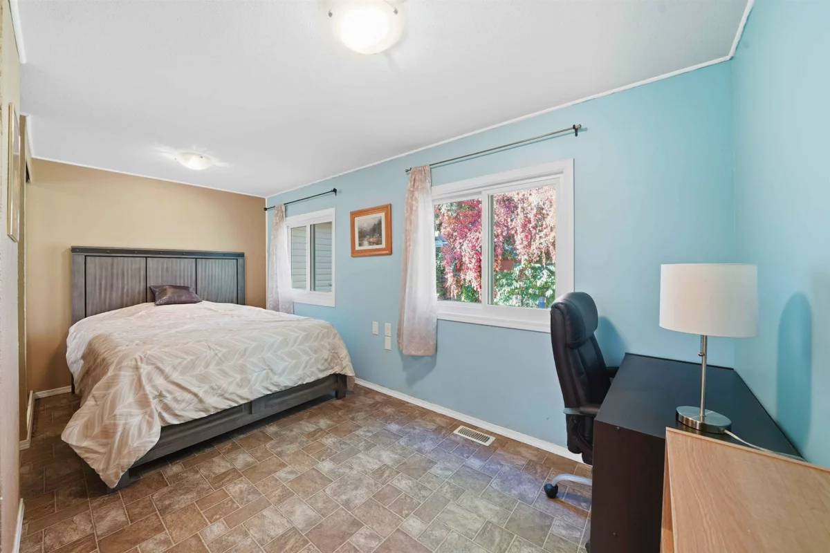 Living Room Photo of 207 45835 Sleepy Hollow Road, Cultus Lake, BC