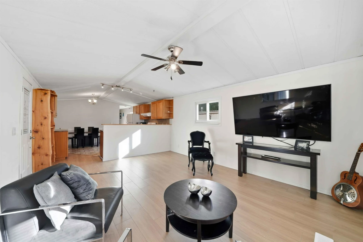 Mudroom Photo of 207 45835 Sleepy Hollow Road, Cultus Lake, BC