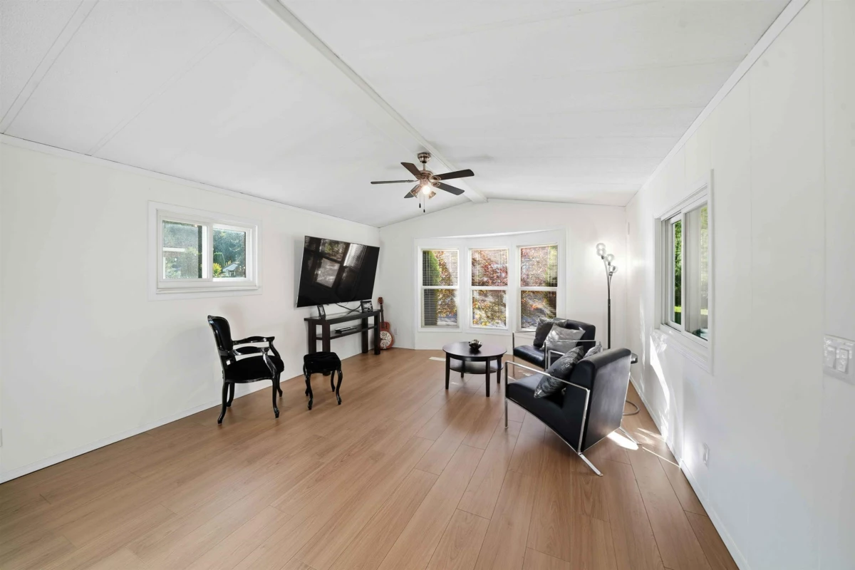 Powder Room Photo of 207 45835 Sleepy Hollow Road, Cultus Lake, BC
