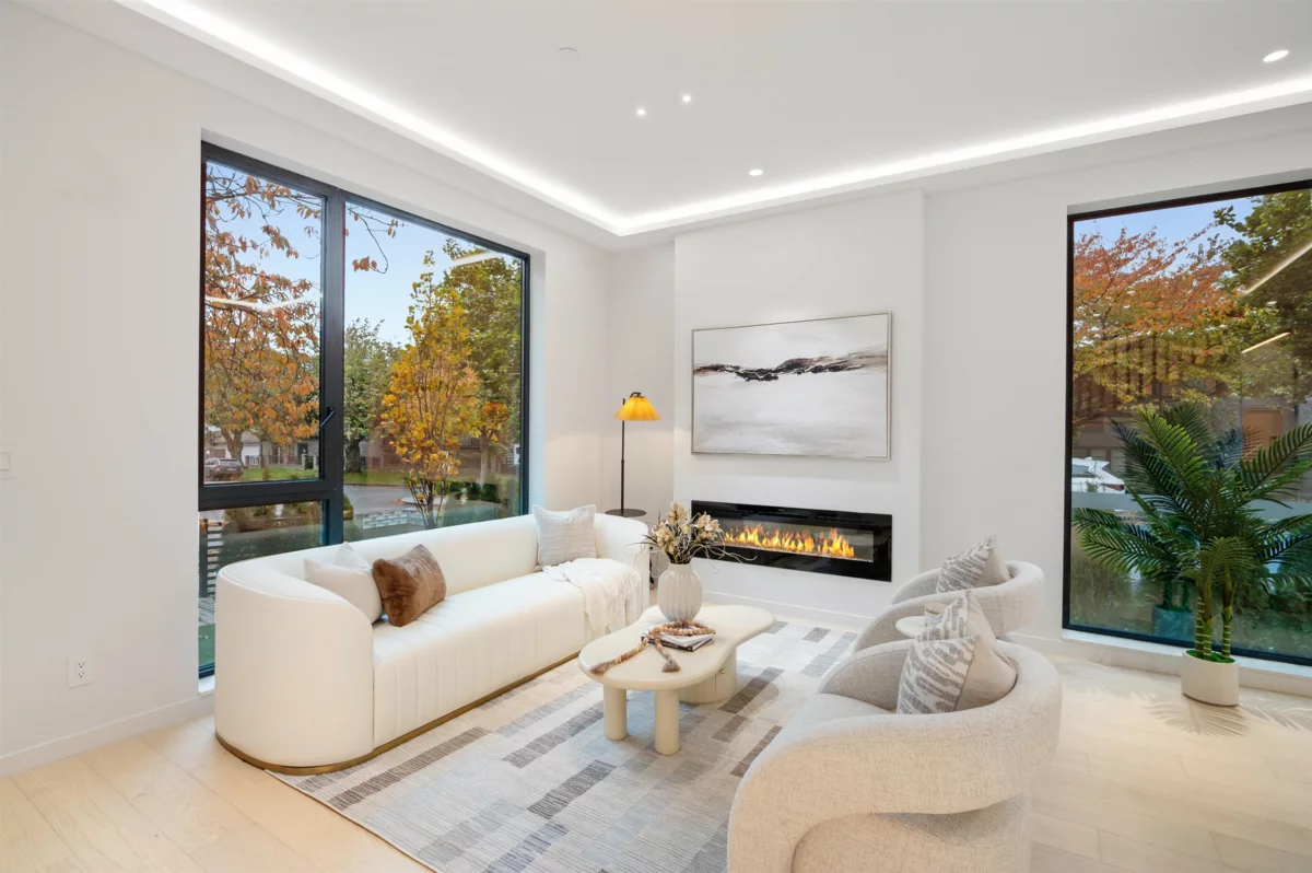 Dining Area Photo of 1 1595 W 66th Avenue, Vancouver, BC