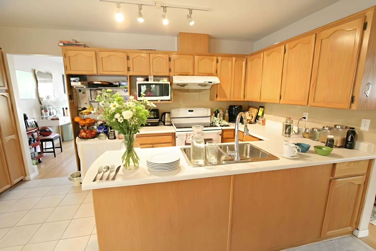 Walk-In Closet Photo of 5531 Oliver Drive, Richmond, BC