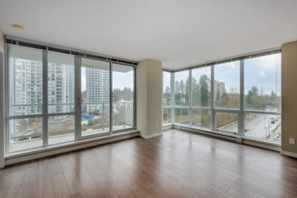 604 9981 Whalley Boulevard, Surrey, BC