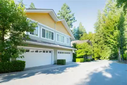 25 6110 138 Street, Surrey, BC, Surrey — Townhouse for sale