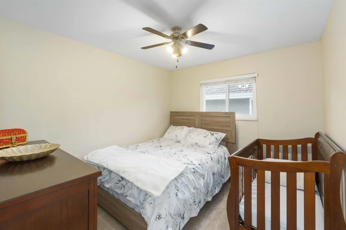 Basement Recreation Room Photo of 12183 77 Avenue, Surrey, BC