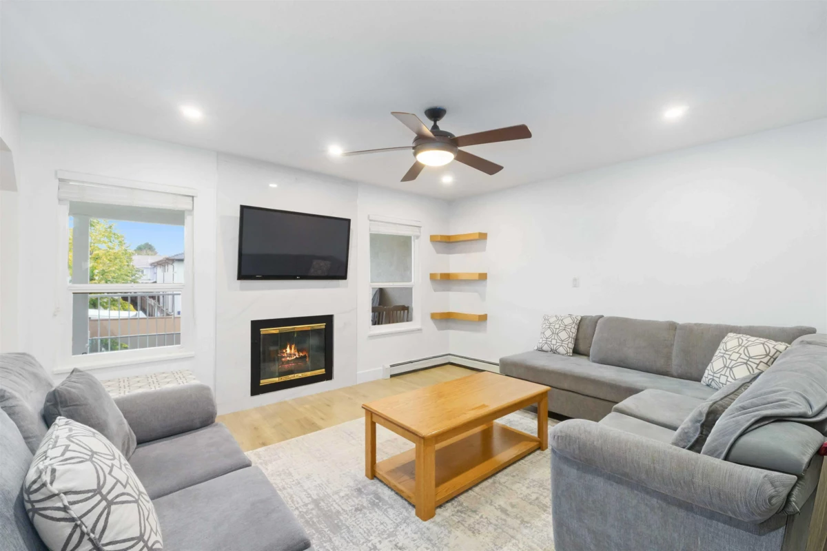 Powder Room Photo of 12183 77 Avenue, Surrey, BC