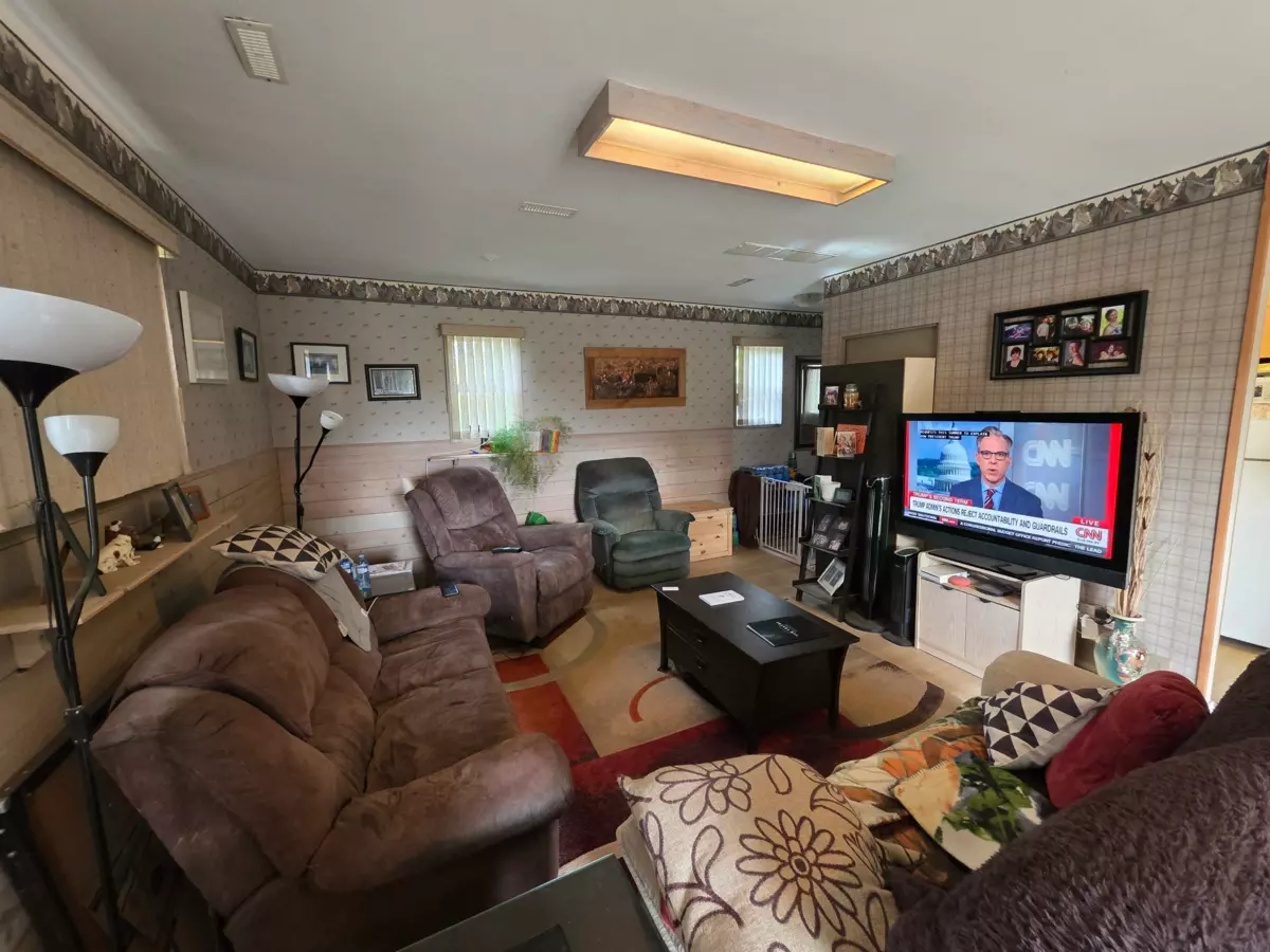 Laundry Room Photo of 21068 16th Avenue, Langley, BC