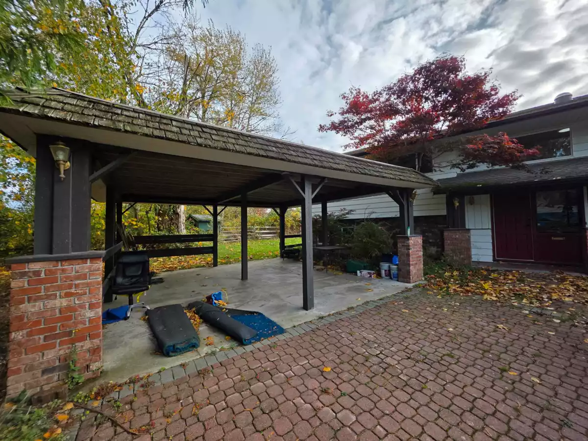 Living Room Photo of 21068 16th Avenue, Langley, BC