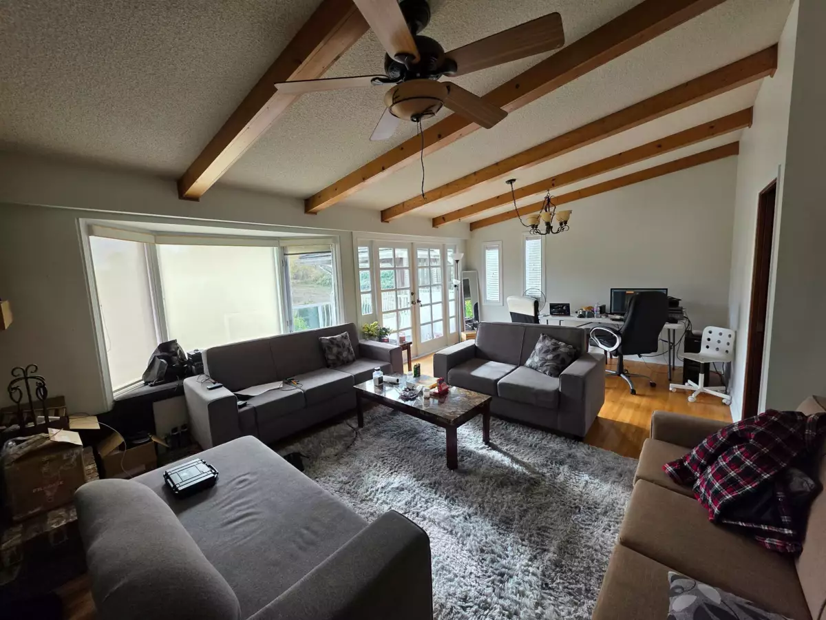 Walk-In Closet Photo of 21068 16th Avenue, Langley, BC