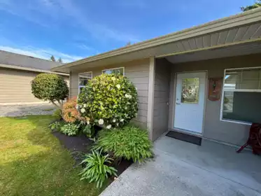 6383 Oracle Road, Sechelt, BC, Sechelt — Single Family Residence for sale