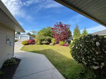 6383 Oracle Road, Sechelt, BC, Sechelt — Single Family Residence for sale