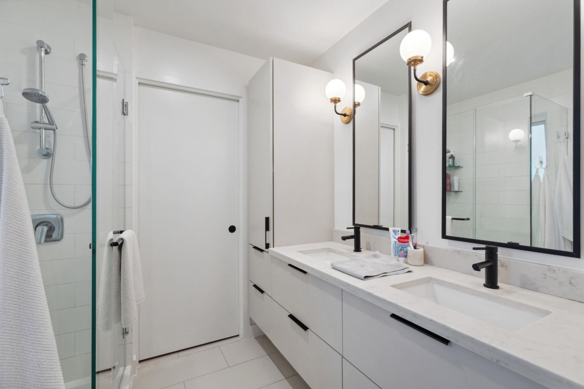 Pantry Photo of 601 3021 St George Street, Port Moody, BC