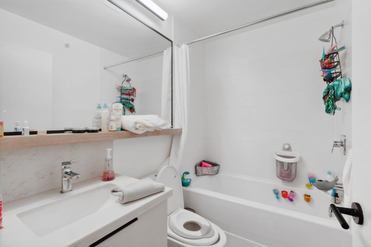 Primary Bedroom Photo of 601 3021 St George Street, Port Moody, BC