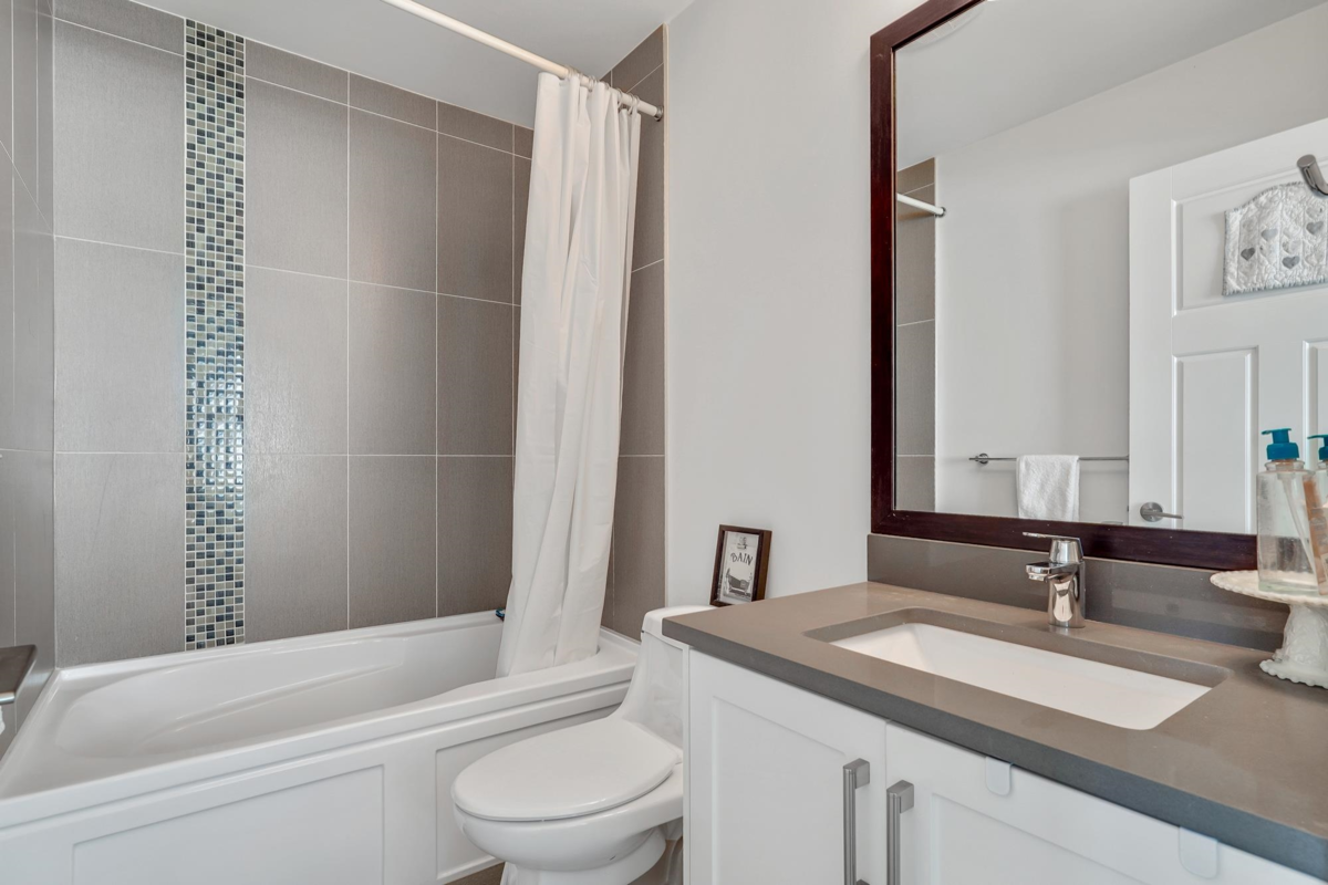 Bedroom 3 Photo of 3 3266 147 Street, Surrey, BC