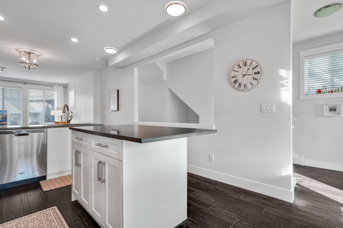 Family Room Photo of 3 3266 147 Street, Surrey, BC