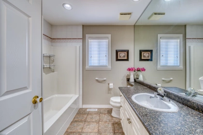 Laundry Room Photo of 15643 78a Avenue, Surrey, BC