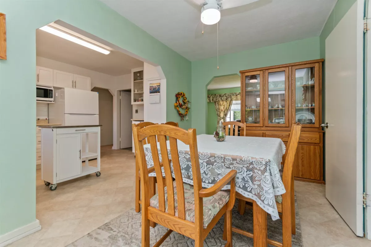 Bedroom 2 Photo of 45601 Herron Avenue, Chilliwack, BC