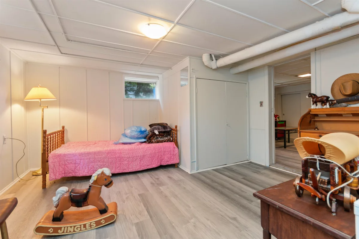 Garage Interior Photo of 45601 Herron Avenue, Chilliwack, BC