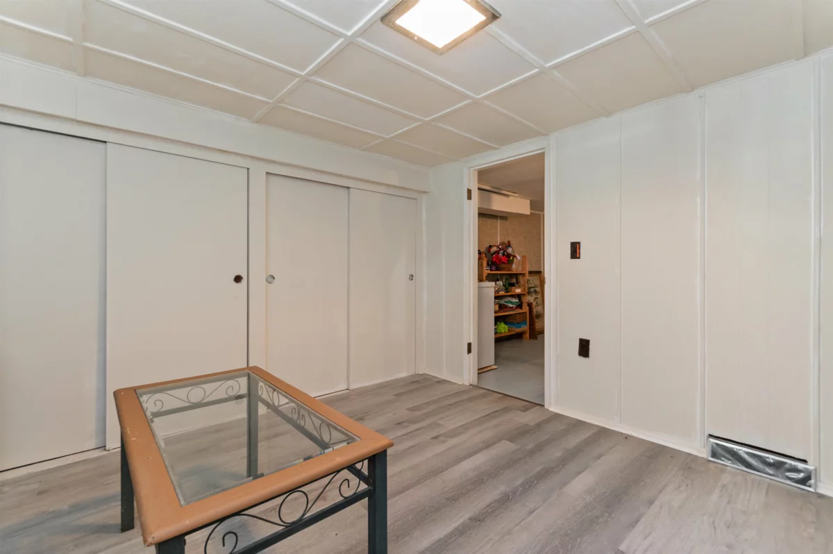 Staircase Photo of 45601 Herron Avenue, Chilliwack, BC