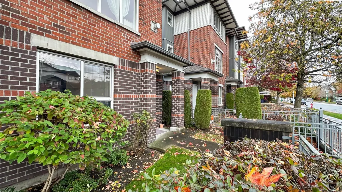 Living Room Photo of 9 18777 68a Avenue, Surrey, BC
