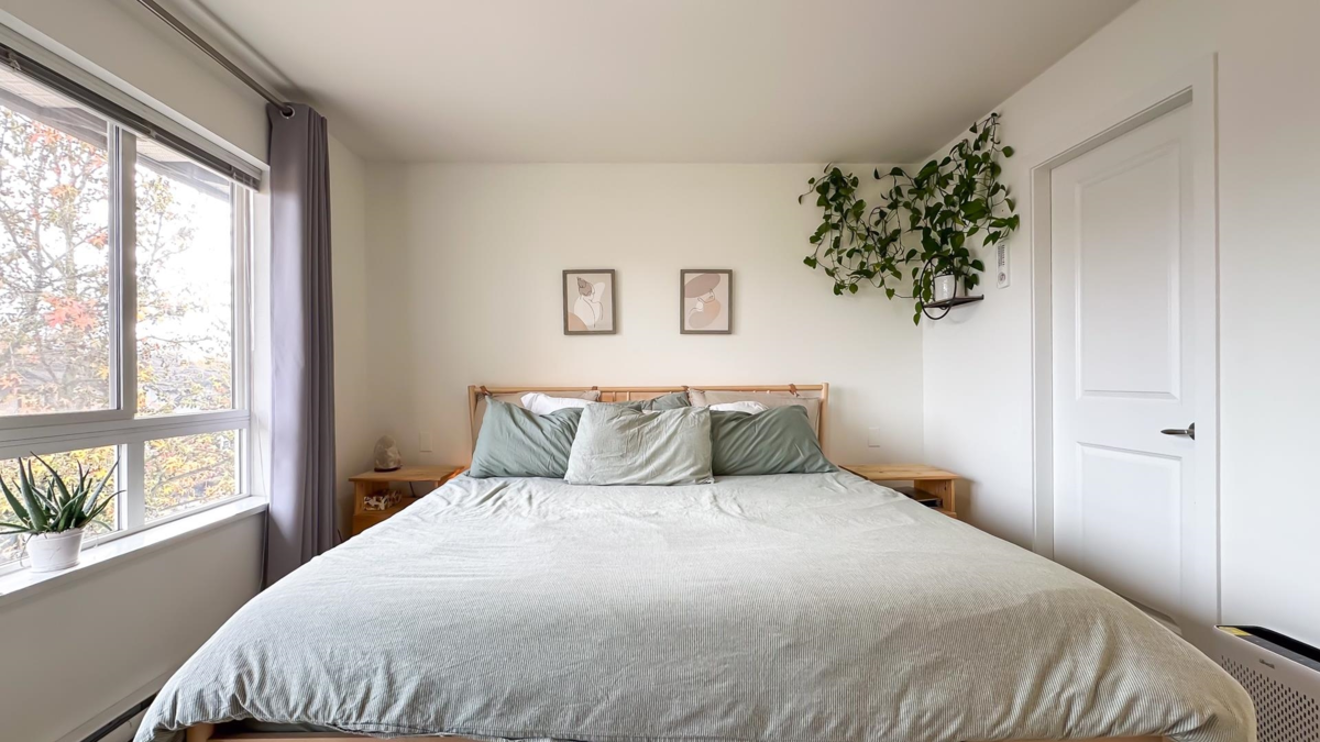 Office / Den Photo of 9 18777 68a Avenue, Surrey, BC