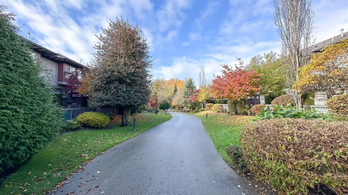 Swimming Pool Photo of 9 18777 68a Avenue, Surrey, BC